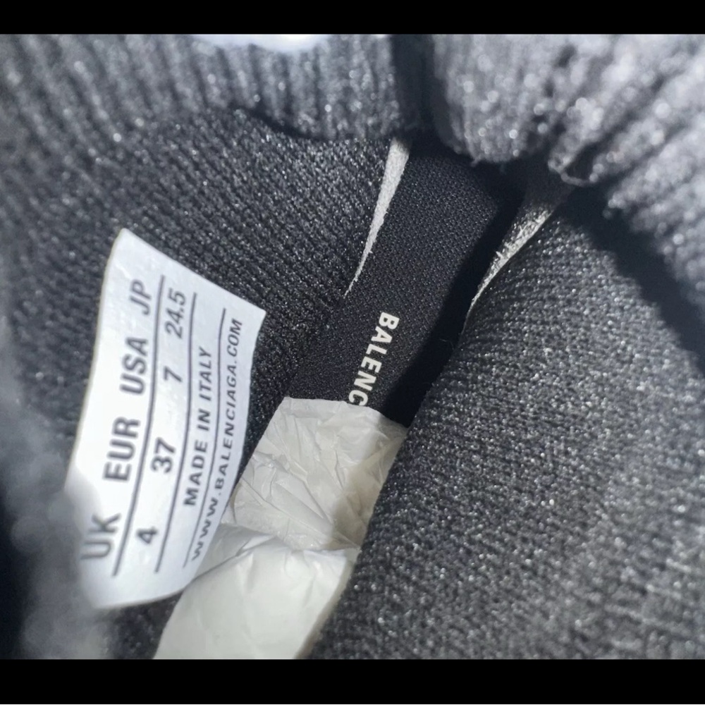 Size 7 - Balenciaga Speed Sneaker
Black White W - Picture 4 of 6